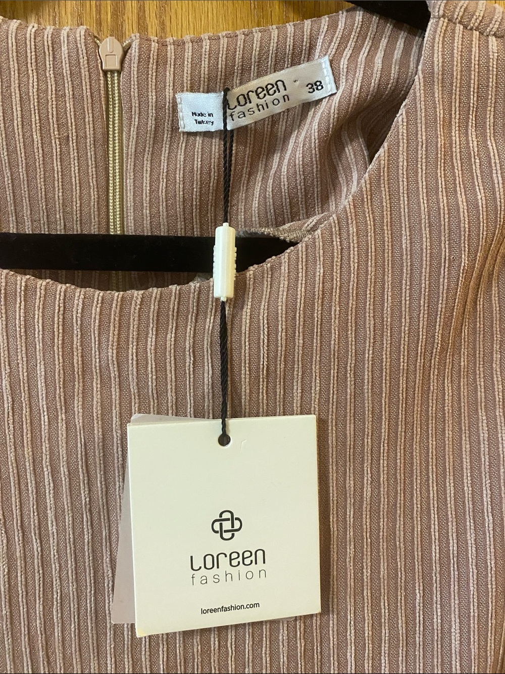 Sleeveless Ribbed Tunic with Side Button Detail - Dusty Rose - Picture 3 of 9